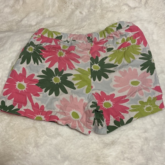 Girls Floral Shorts - Picture 3 of 4